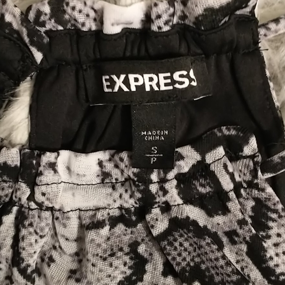 Snake-print, grey and black tank top - Picture 3 of 4